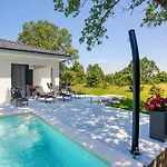 3 Bedroom Amazing Home In Rasa