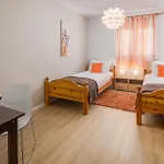 4 Bedroom Stunning Home In Zbandaj