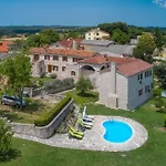 Gorgeous Apartment In Pazin With Wifi