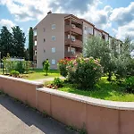 Nice Apartment In Fazana With Kitchen