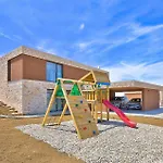 Villa Vigneto
