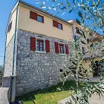2 Bedroom Gorgeous Apartment In Porec
