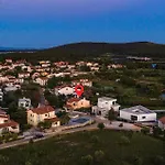 Villa Suprema