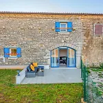3 Bedroom Stunning Home In Brscici
