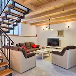Villa Taki