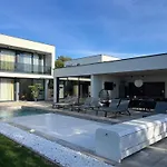 Villa Ume By Istrialux With Jacuzzi And Sauna