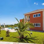 Enchanting Vacation Villas With Pool And Jacuzzi