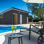 Villa Vale