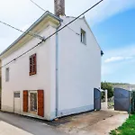 2 Bedroom Awesome Home In Vizinada