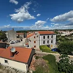 Funtana Appartements An Der 1 Reihe Vom Meer