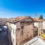 Capitolina Studio Apartmens Old Town
