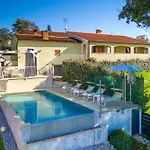 Beautiful Villa Vista Mare With Pool In Vizinada