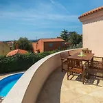 Villa Mutila