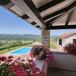 Villa Analucija