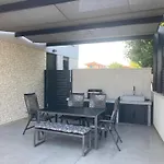 Villa Lura In Pula Mit Pool