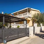 Premium Apartment Hari I