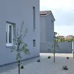 Villa Maas For 10 People Near Pula With Salt - Water Pool & Pet Friendly