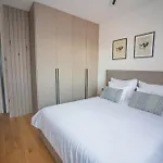Apartman Noovi - With Private Parking