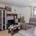 Lovely Home In Visnjan With Outdoor Swimming Pool