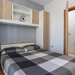Cozy Apartment In Porec With Wifi