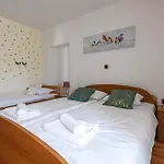 2 Bedroom Cozy Home In Krnica