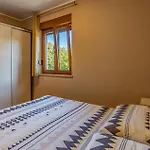 3 Bedroom Cozy Apartment In Banjole