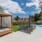 Villa Savey - Heated Pool