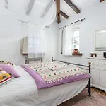 Villa Novel