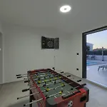 Villa Meri Near Pula For 6 People With Heated Pool & Only 500 M From Beach