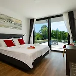 Martincic Residence - 5 Stars Luxury With Pool Heating On 4000M2