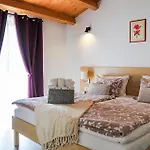 5 Bedroom Stunning Home In Nedescina