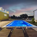 Basilica Villas By Mercado
