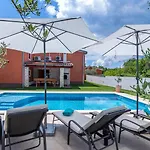 Villa Prisedi