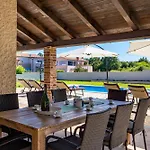 Villa Leticia