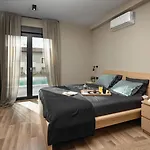 Villa Median For 10 People With Children Playground & Pet Friendly - Only 3 Km From Beach