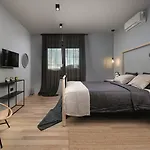 Villa Median For 10 People With Children Playground & Pet Friendly - Only 3 Km From Beach