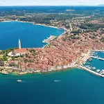 2 Bedroom Pet Friendly Apartment In Rovinj