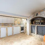 Nice Home In Vodnjan With Kitchen