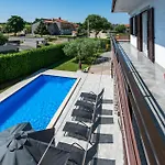 Amazing Home In Barban With Outdoor Swimming Pool