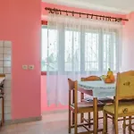 Cozy Apartment In Vrsar With Kitchen