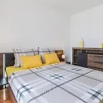 2 Bedroom Lovely Apartment In Fazana