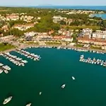 Apartments Mark 2 - 100 M From Sea