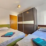 Apartment Zelja - Sea View