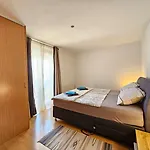 Apartment Zelja - Sea View