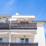Exquisites Studio-Apartment Bei Rovinj Mit Privatem Balkon, Waschmaschine, Wifi