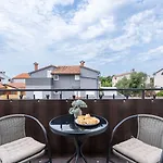 Exquisites Studio-Apartment Bei Rovinj Mit Privatem Balkon, Waschmaschine, Wifi
