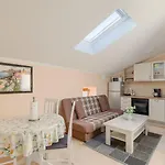 Beeindruckendes Apartment Mit Panoramablick, Pool, Privatparkplatz, Grill
