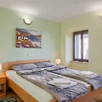 Modernes Apartment Mit Panoramablick, Pool - Inmitten Von Historischem Zentrum