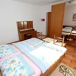Charmantes Apartment Mit Panoramablick Auf Die Altstadt Von Rovinj Und Das Meer