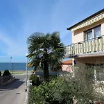 Charmantes Apartment Nur 400 Meter Zum Strand Mit Meerblick, Grillbereich, Klima, Wifi